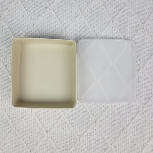 Tupperware keeper/Fridge containers Set of 3 - Picture 9 of 13